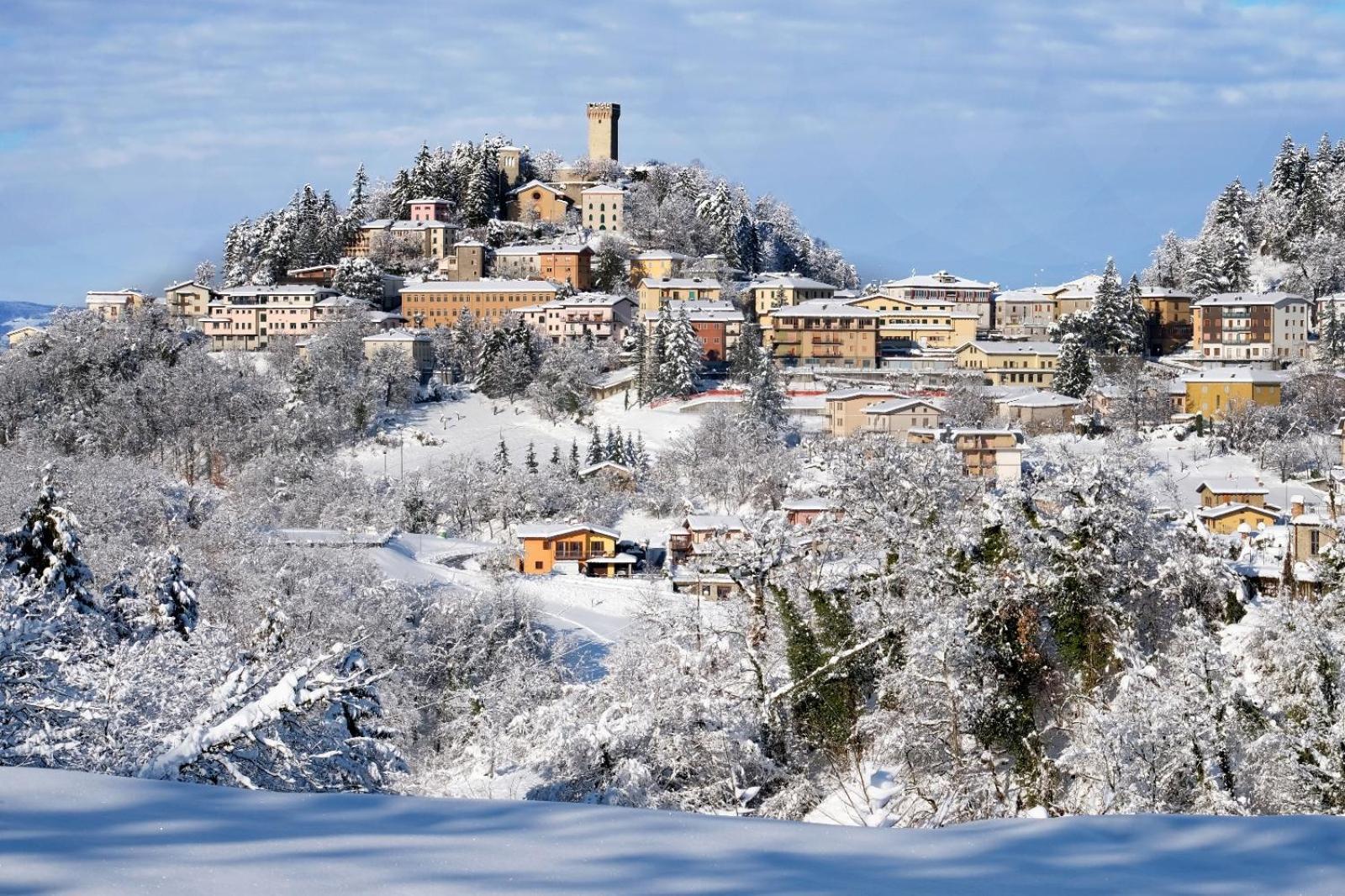 Torre Antica Montese Appartamento 1 Bagian luar foto